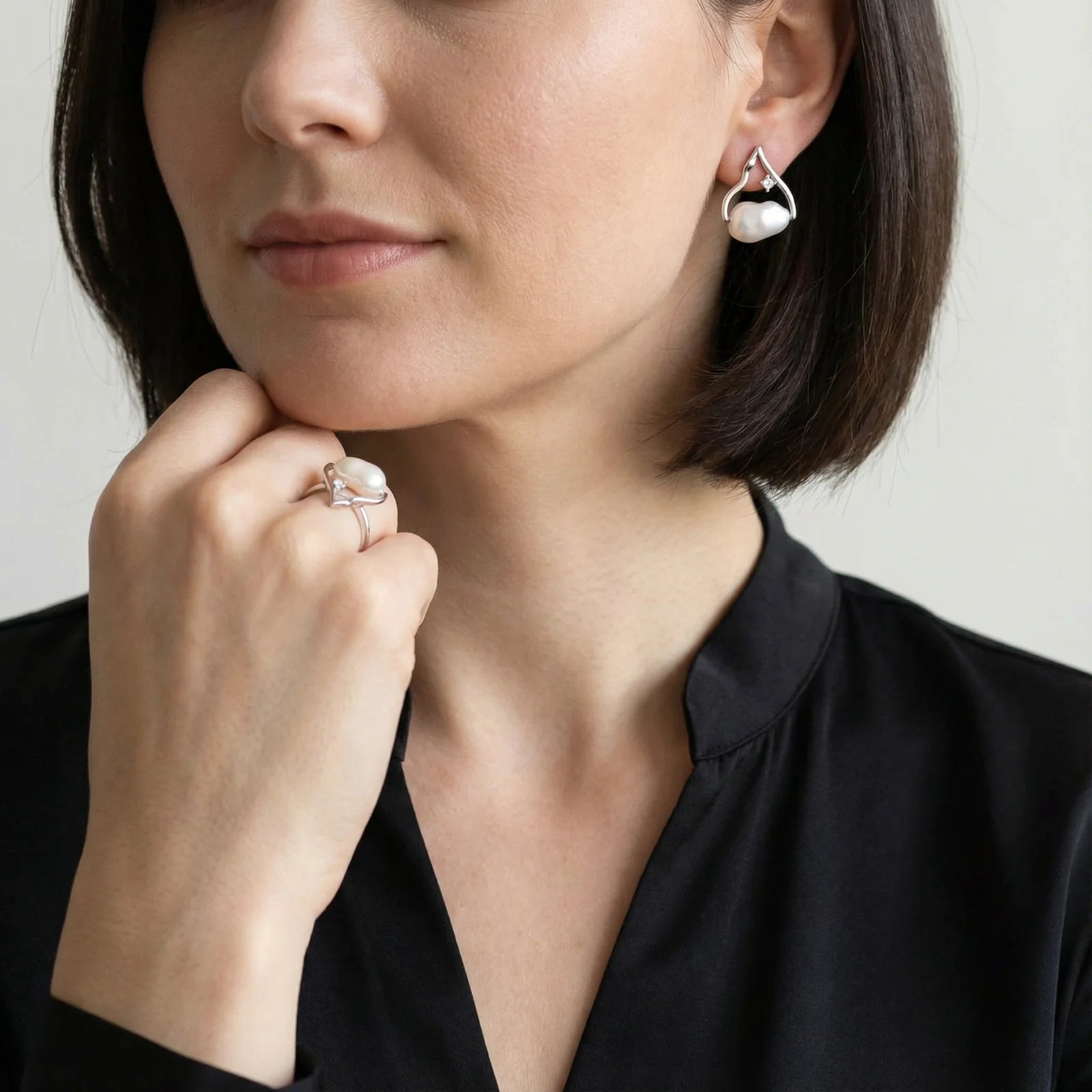 Pearl Teardrop Earrings - kinko Global Holdings inc