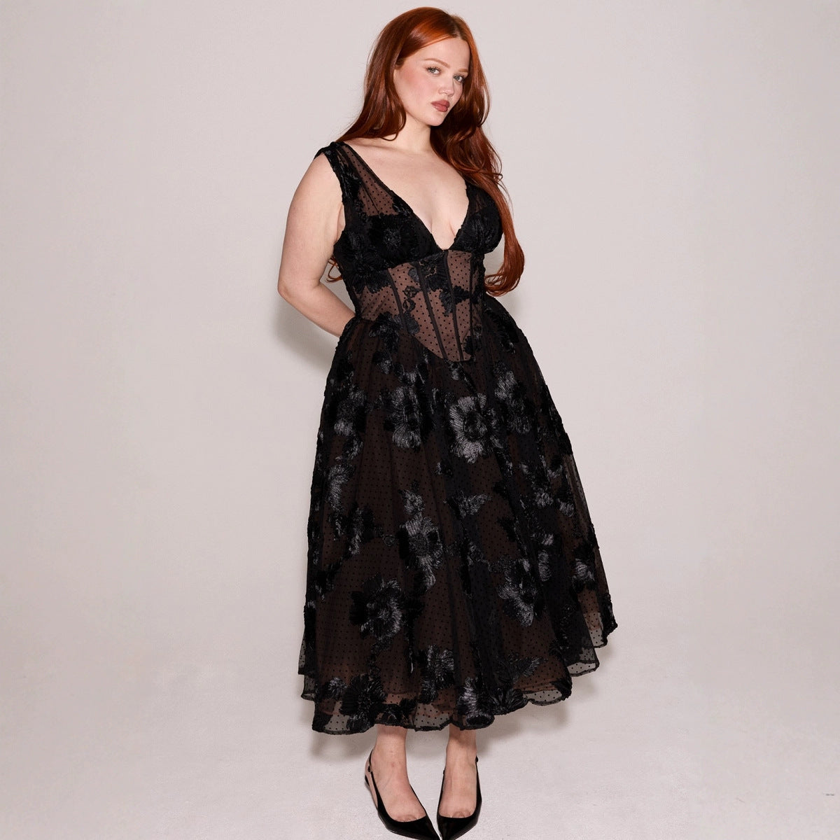 Black Deep V-neck Mesh A- Line High-end Evening Dress - kinko