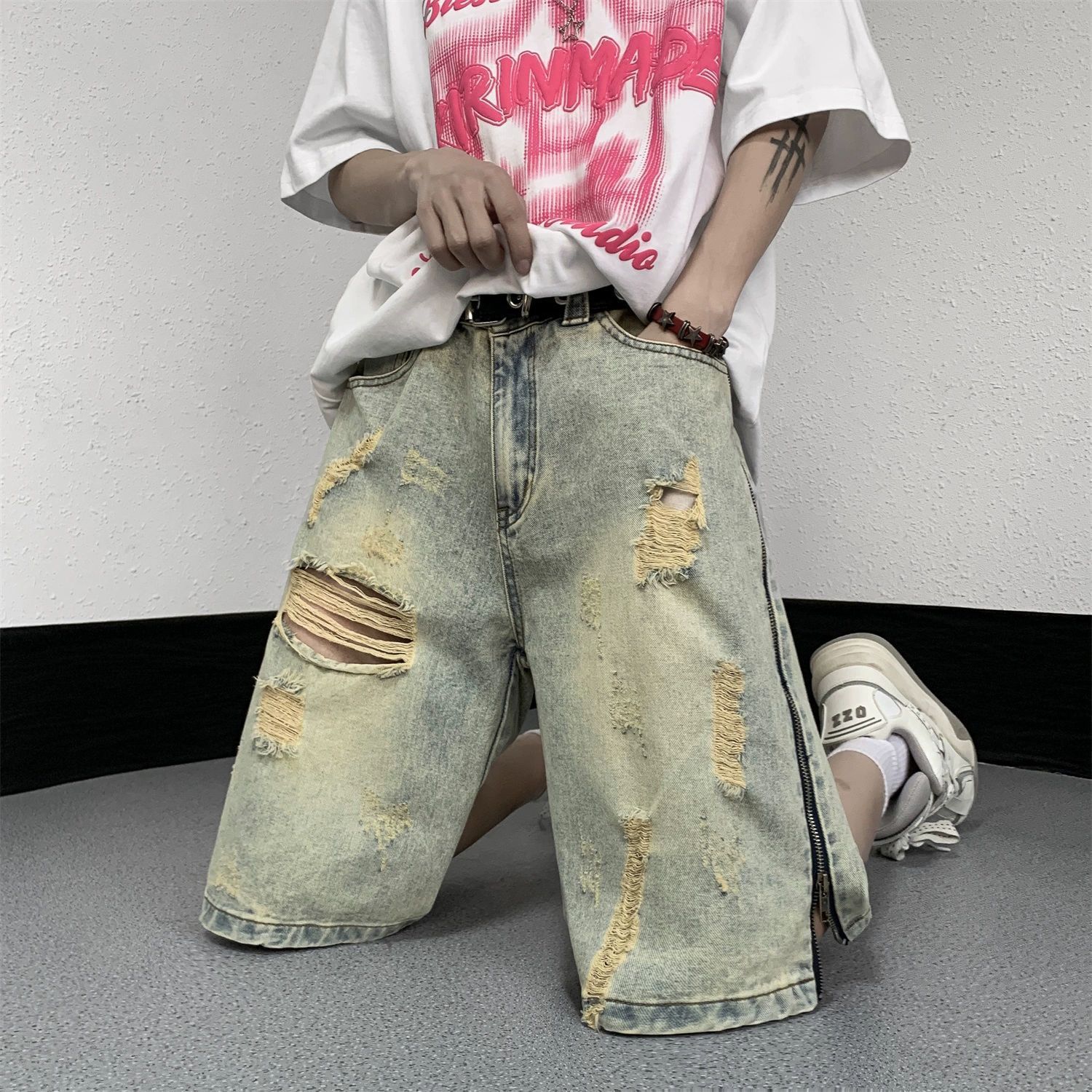 Retro Yellow Mud Ripped Denim Shorts Men's Loose Five Points - kinko