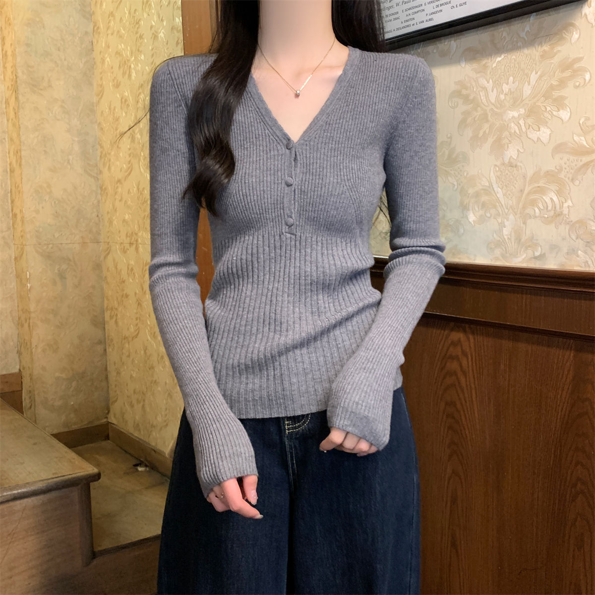 Waist-tight Slimming V-neckline Long-sleeved Women's Temperament Commute Pure Sweater - kinko