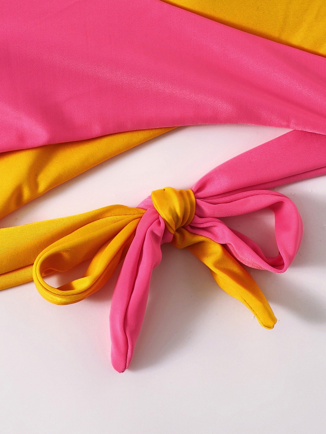 Swimsuit Sexy Strap Two Tone Split Bikini Swimsuit - kinko Global Holdings inc