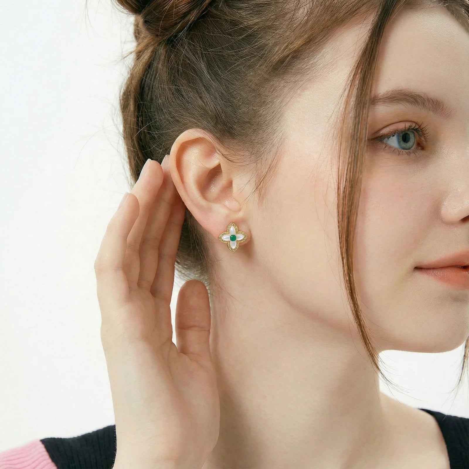 Lucky Clover Pearl Studs - kinko Global Holdings inc