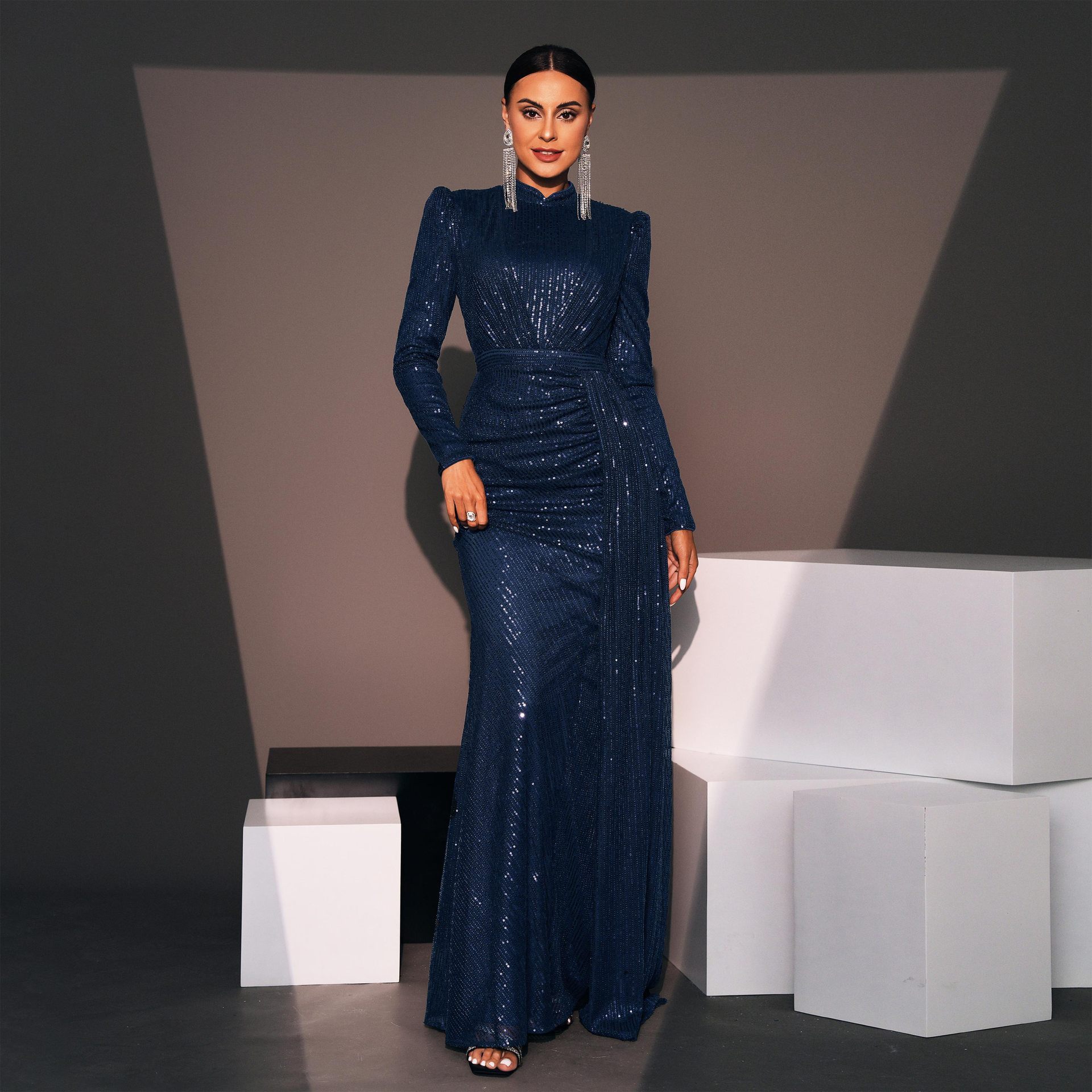 Long Sleeve Round Neck Sexy Slim Long Sequined Banquet Dress - kinko
