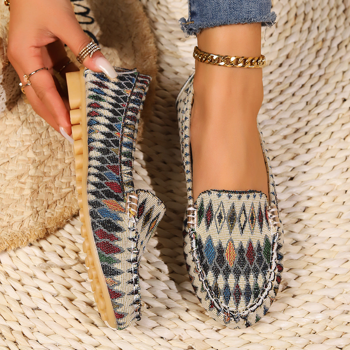 Arrival Color Matching Cloth Surface Lazy Flat Pumps Women Ethnic Low Cut Breathable Lazy Work Shoes - kinko Global Holdings inc