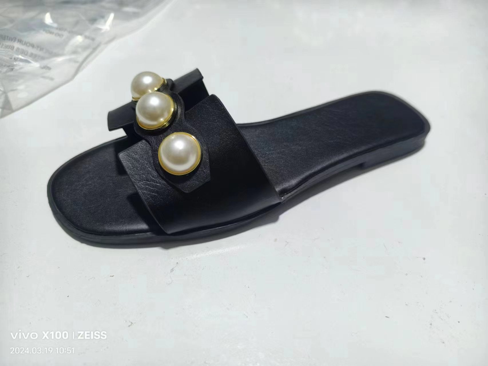 Pearl Flat Slippers Women Lightweight Low Heel Outerwear Beach Slippers Supply - kinko Global Holdings inc