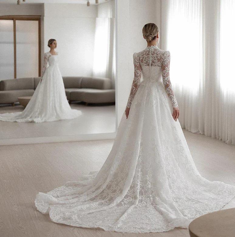 Embroidered Long Sleeve Trailing Wedding Dress - kinko