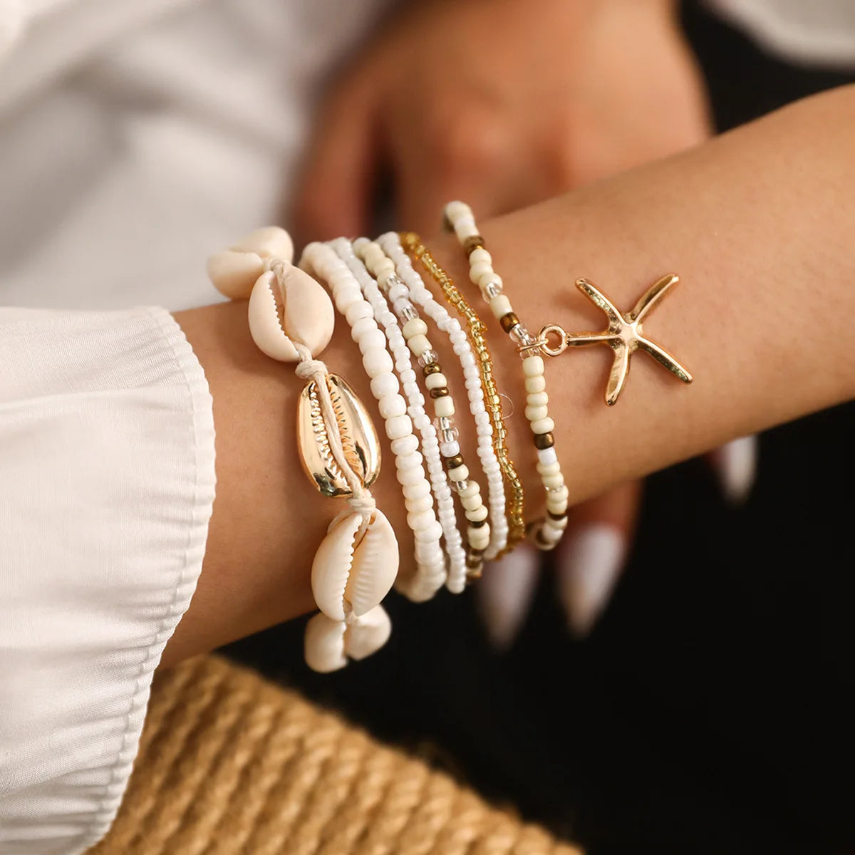 7Pcs/Set Bohemian   Recreational Starfish Shell Woven Bracelet Set For Women Summer Beach Vacation Accessories
