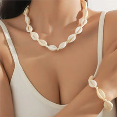 New Fashion handmade Braided Shell Necklace Bracelet Jewelry Set for Women Bohemian Beach Resort style Vocation Jewelry Gift