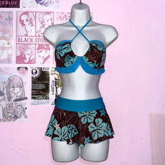 2025 New Chic Split Bathing Suit Y2k Vintage Flower Pattern Bikini Set Swimsuit Women Halter Triangle Lace Up Shorts Sexy Bikini