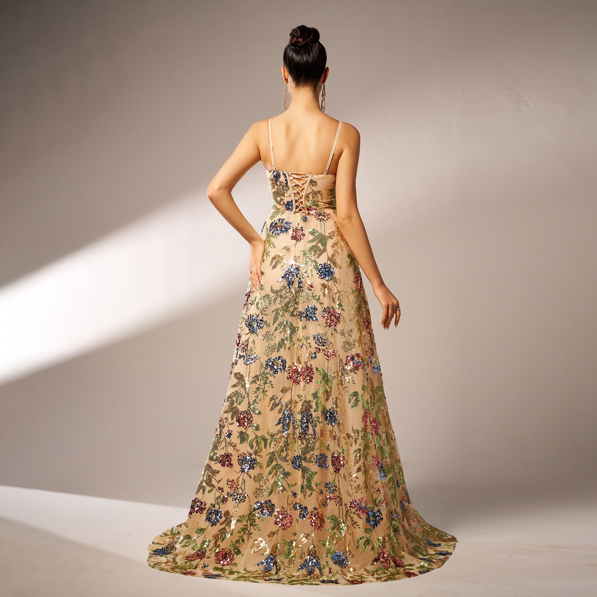 Elegant Sleeveless Sequined Suspender Evening Dress - kinko