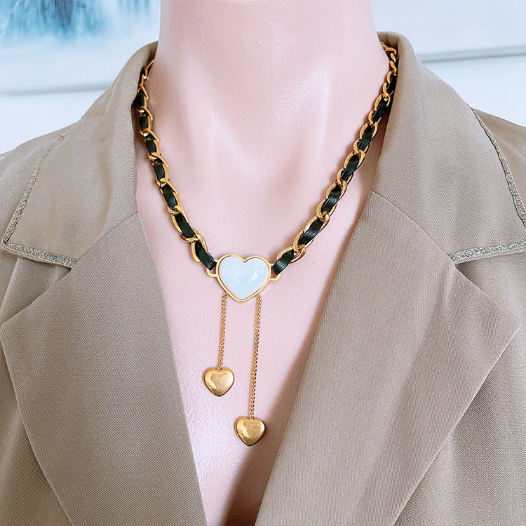 Fall Winter Trend Sweater Chain Black Red Shell Necklace