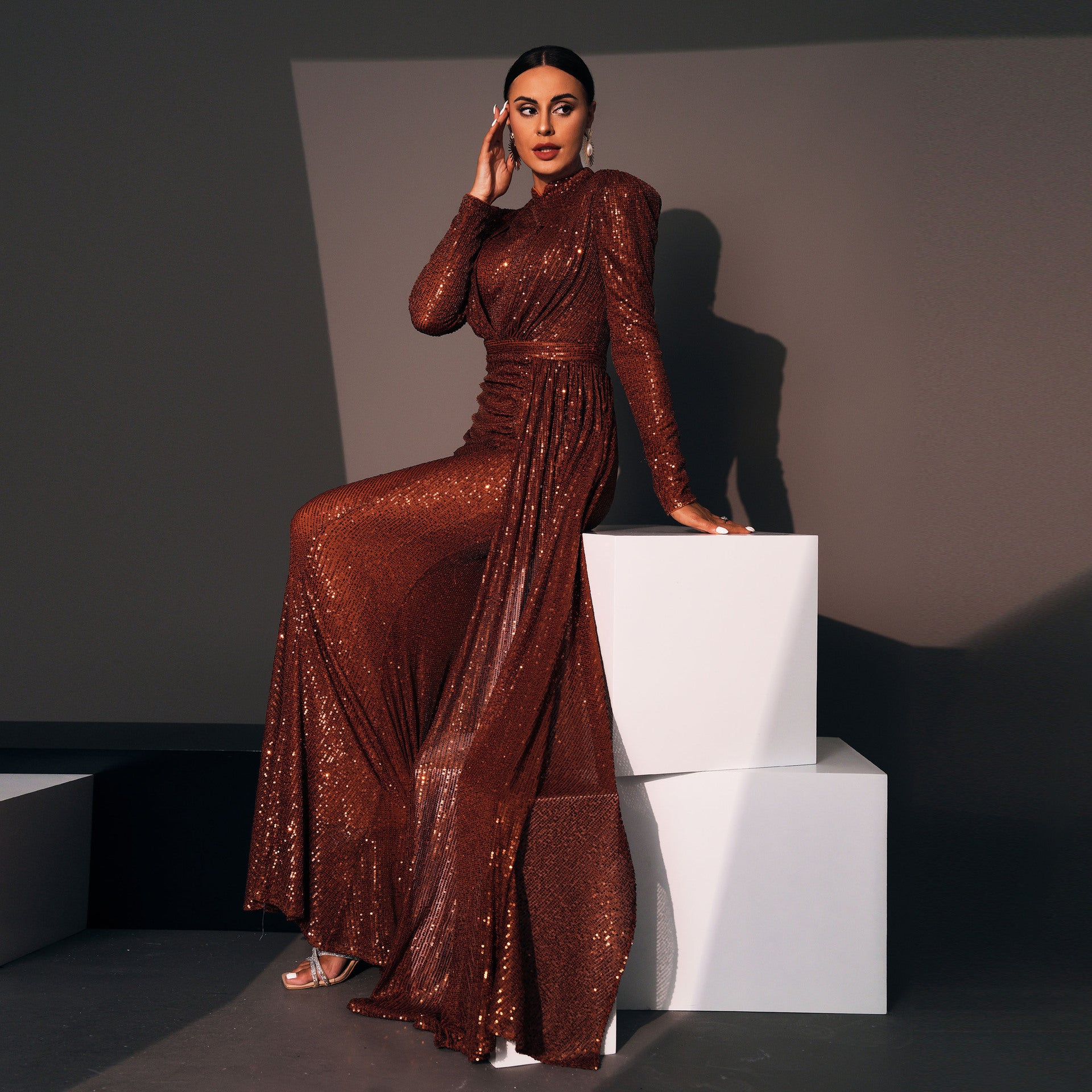 Long Sleeve Round Neck Sexy Slim Long Sequined Banquet Dress - kinko